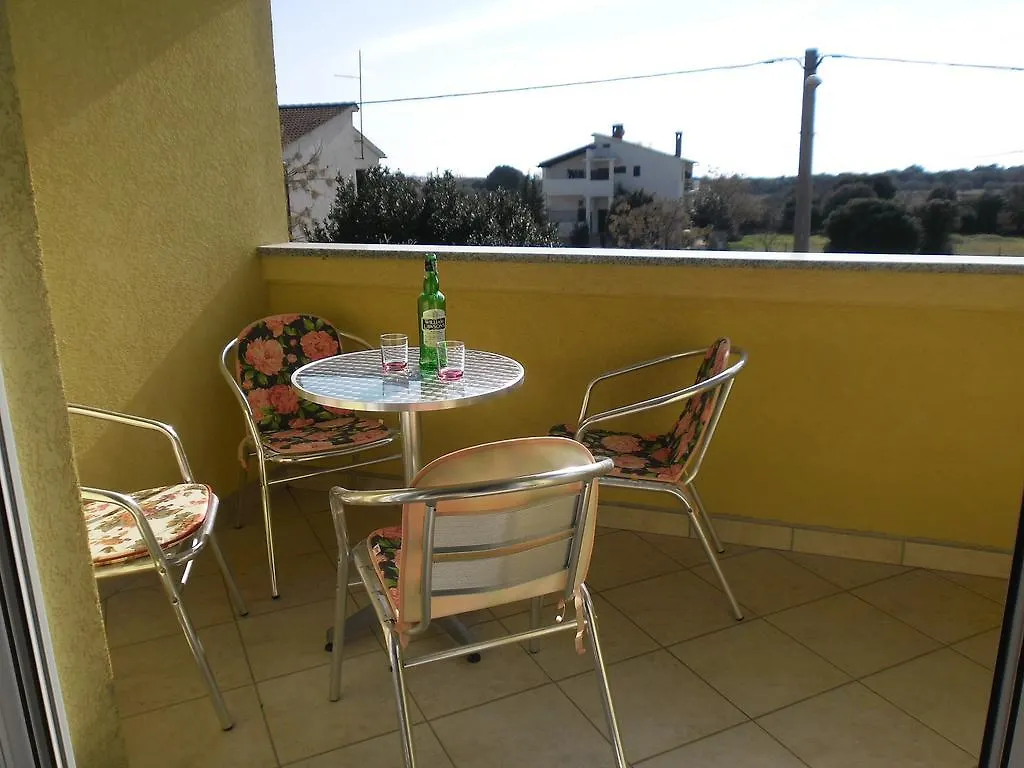Apartments Mb Pula