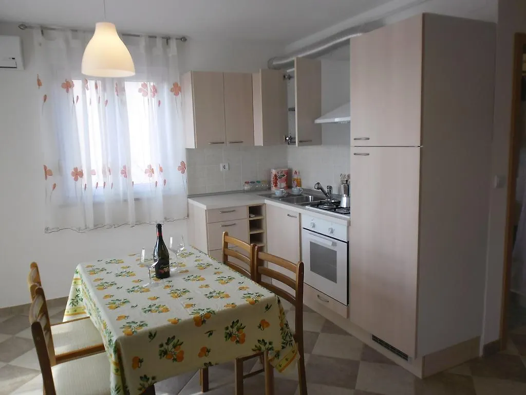 Apartments Mb Pula Croatia