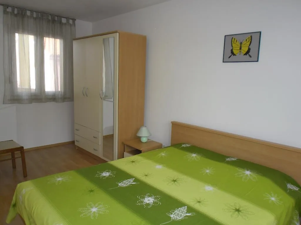 Apartments Mb Pula